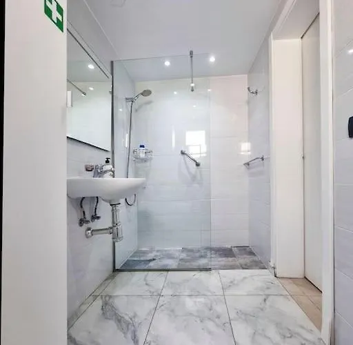 Casa Louie Marie - Sea View Aircon Iptv Wifi Vv In Portonovo Complex *