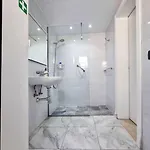Casa Louie Marie - Sea View Aircon Iptv Wifi Vv In Portonovo Complex *